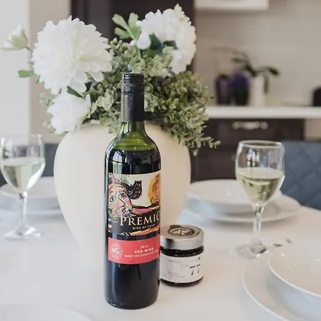 St Julians Centre 3bed With Views! By Homely Appartement *