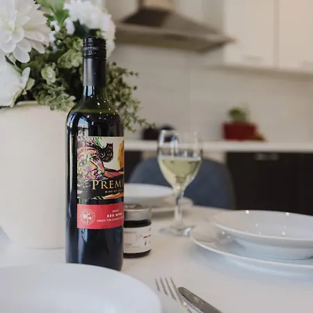 St Julians Centre 3bed With Views! By Homely * San Ġiljan