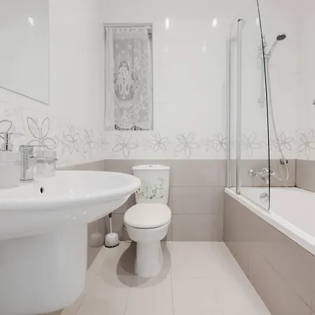 Apartment St Julians Centre 3bed With Views! By Homely *