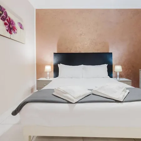 St Julians Centre 3bed With Views! By Homely