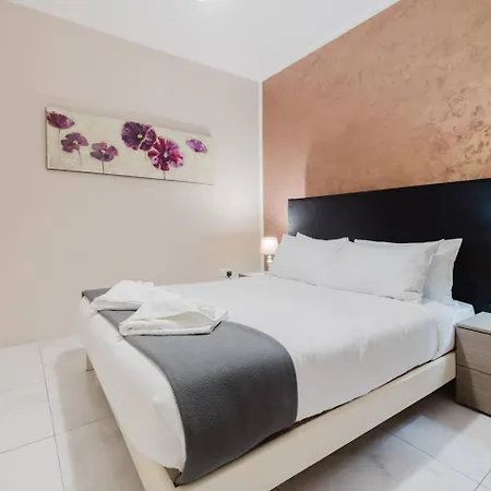 St Julians Centre 3bed With Views! By Homely *