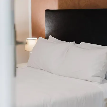 St Julians Centre 3bed With Views! By Homely Apartament