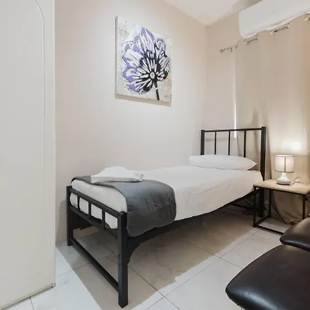 St Julians Centre 3bed With Views! By Homely * St. Julian's