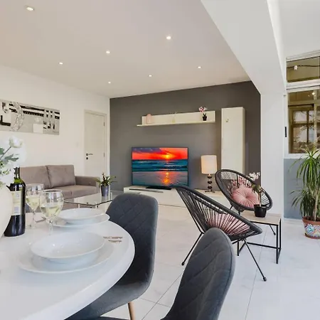 Appartamento St Julians Centre 3bed With Views! By Homely San Giuliano