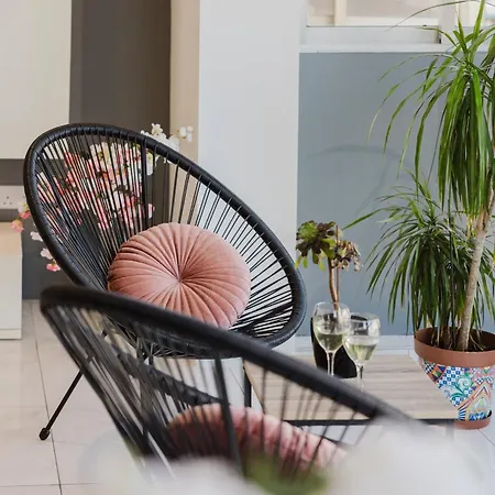 St Julians Centre 3bed With Views! By Homely